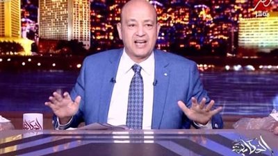 عمرو أديب: مواجهة الأهلى والزمالك  في نهائي السوبر ستكون حرب كروية