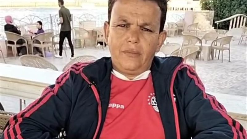 الكابتن محمد حجاج لاعب كرة القدم لقصار القامة بدمياط