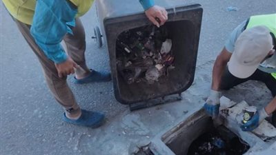 «رأس البر» تستعد للشتاء بتطهير بالوعات الصرف وإغلاق مداخل البحر