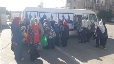 إقبال كبير على سيارات وزارة الصحة بـ مدينة نصر والسلام