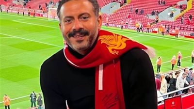 جري وتنطيط من الفرحة، محمد فراج يترك مهرجان الجونة من أجل الأهلي (فيديو)