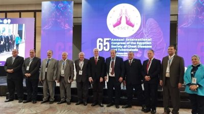 مستشار الرئيس للصحة يعلن مصر خالية من شلل الأطفال