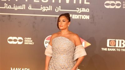 هند صبري ترد على منتقدي مهرجان الجونة السينمائي: «شايفينا فساتين بس »