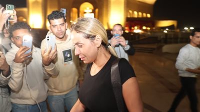 محمد فؤاد وريم البارودي يقدمان واجب العزاء لـ أحمد عصام