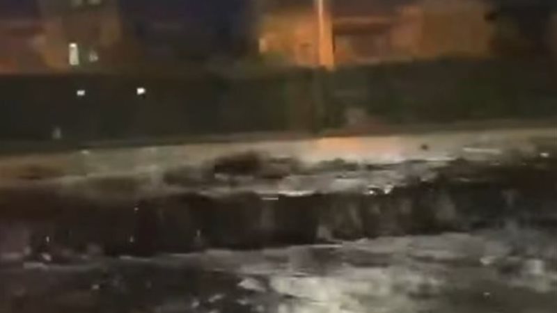 انفجار خط مياه بالقاهرة الجديدة