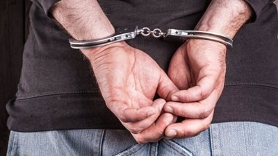 حبس أجنبيان حاولا تهريب مخدر الماريجوانا عبر مطار الغردقة