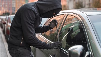 تجديد حبس عاطل بتهمة سرقة السيارات في المطرية