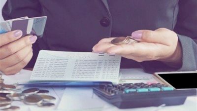 بالخطوات، كيف تتفادى تعطل خدمات البنوك غدًا بسبب التوقيت الشتوي؟