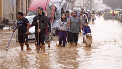 الفيضانات تثير غضب الناجين في إسبانيا: «لم نتلق تحذيرات كافية»