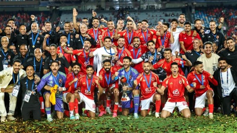 لاعبي الأهلي