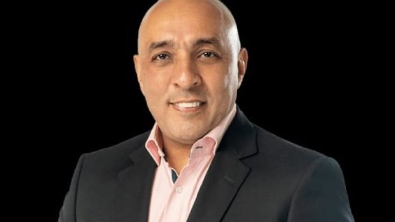 الإعلامي عصام يوسف