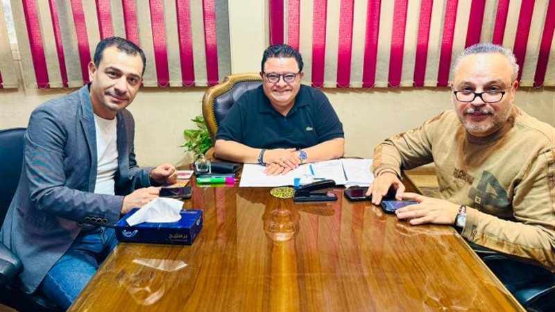 المخرج خالد جلال مع عبدالمنعم وهشام عطوة