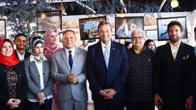 محافظ دمياط يتفقد ندوات ومعارض عن التصوير والرسم في رأس البر (صور)
