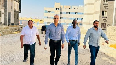 رئيس جهاز القاهرة الجديدة يتفقد وحدات سكن مصر وجنة وأعمال الطرق والمرافق