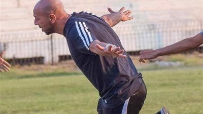 شاهد فرحة جنونية لمعتز اينو بعد فوز بروسيا على بلبيس(صور)