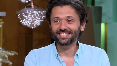طرح البوستر التشويقي لفيلم «الهنا اللي أنا فيه»