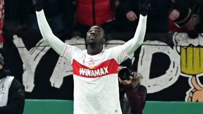 سيلاس يتعادل للنجم الأحمر أمام برشلونة في دوري أبطال أوروبا