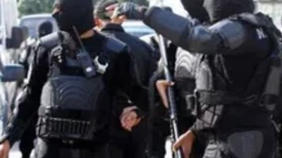 تشديدات أمنية مكثفة قبل بدء جلسة المتهم بقتل نجل صاحب قهوة أسوان