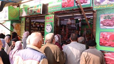 اللحوم بـ280 جنيهًا، تفاصيل تخفيضات «الزراعة» على السلع بنسبة 25%