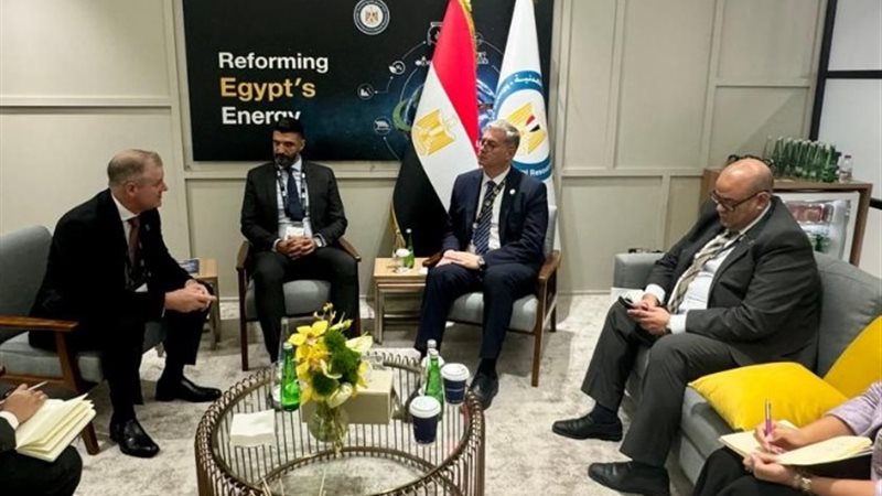 وزير البترول ورئيس شركة هني ويل بالمنطقة