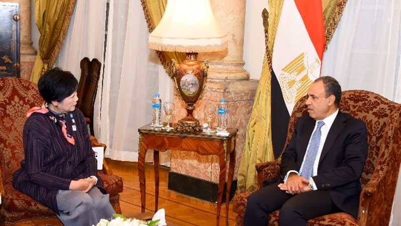 وزير الخارجية والهجرة ومحافظة طوكيو