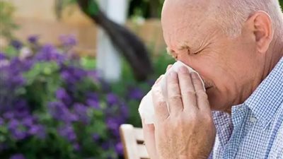10 نصائح لكبار السن للاستمتاع بشتاء صحي