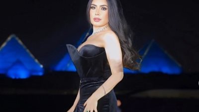 عبير صبري بفستان أسود مكشوف في حفل حسين الجسمي بالأهرامات (صور)