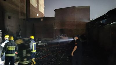 للوقوف على ملابساته، ندب المعمل الجنائي لمعاينة حريق مخزن بالجيزة