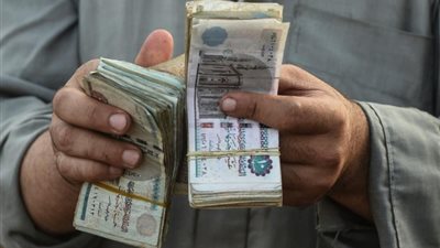 بعد تعويم الجنيه، السيولة المحلية تقفز لـ10 تريليونات حتى مارس 2024