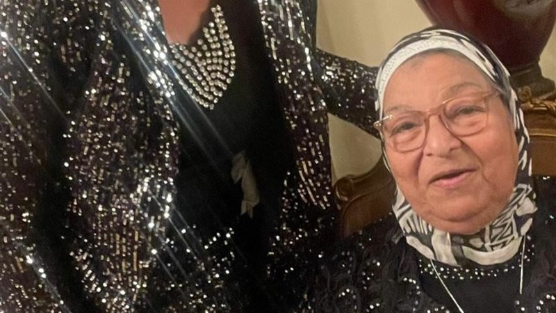 مفيدة شيحة ووالدتها
