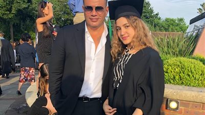 كنزي ابنة عمرو دياب تضعه في ورطة بسبب صورة، هل تزوج؟ (تفاصيل)