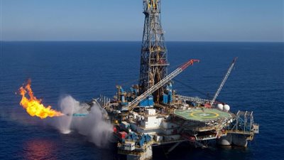 بعد سداد مليار دولار مستحقات، الحكومة تسعى لزيادة إنتاج الغاز إلى 5 مليارات يوميا