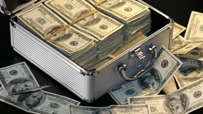 سعر الدولار مقابل الجنيه المصري اليوم 13-11-2024