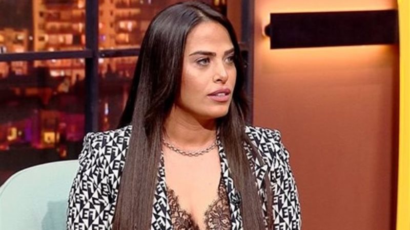 الفنانة سارة الزكريا