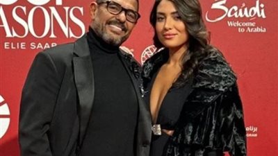 هاني فرحات وزوجته لأول مرة على السجادة الحمراء بعد ساعات من زواجهم