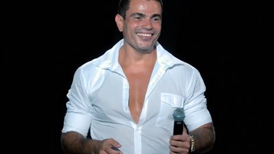 بعد إحالته للجنح، عمرو دياب يشعل حفل أزياء إيلي صعب بالسعودية