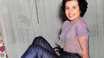 صور نادرة لـ سميرة أحمد في عيد ميلادها