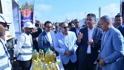 إلى ربات البيوت، أسواق اليوم الواحد تنافس التجار وتحطم الأسعار
