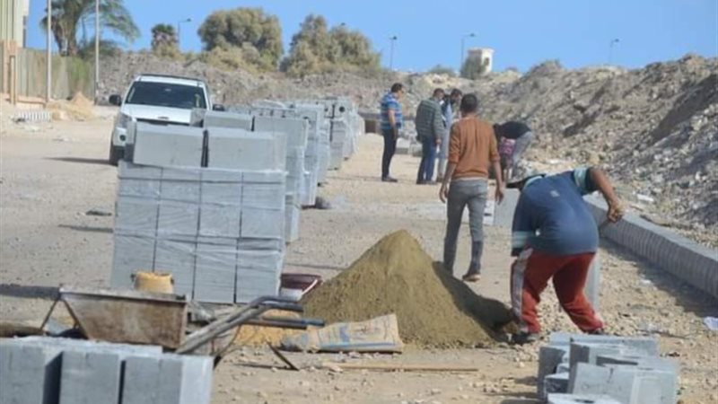 استمرار أعمال الرصف والتطوير