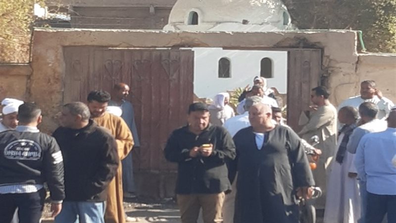 جانب من تشييع الجثمان
