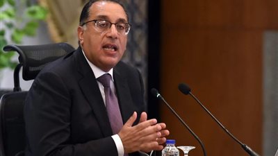 رئيس الوزراء: مصر قادرة على تصنيع السيارات محليًا بنسبة أكثر من 70 %