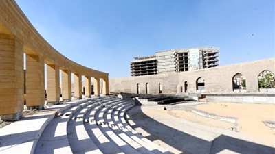 وزير الإسكان: تنفيذ 1924 وحدة سكنية بمنطقة سور مجري العيون بالقاهرة