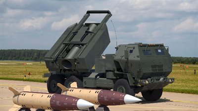 دلالات موافقة بايدن على إمداد كييف بصواريخ لضرب أهداف بعيدة المدى في روسيا