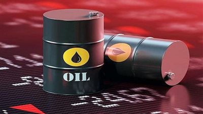 توترات روسيا وأوكرانيا تدفع أسعار النفط للارتفاع رغم تحديات السوق العالمية