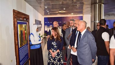 100 عام على تطوير الشعوب، محافظ الأقصر وسفيرة أمريكا يفتتحان معرض جيمي كارتر