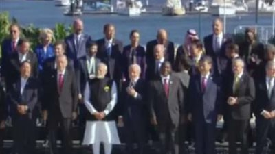 صورة تذكارية لقادة وزعماء قمة العشرين في نهاية القمة