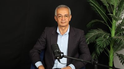 مندوب مصر السابق لدى الأمم المتحدة يروي ذكريات وكواليس لأول مرة في بودكاست الساحة