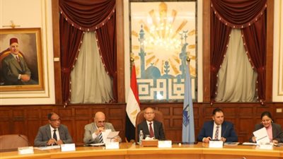 محافظ القاهرة يراجع موقف أراضي أملاك الدولة لاستخدامها للمنفعة العامة