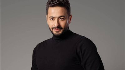 حمادة هلال يروج لـ«ياريت أهلينا ما ربونا»