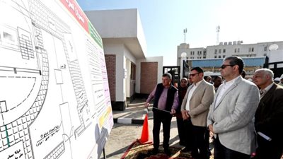 وزير الإسكان ومحافظ دمياط يتفقدان مشروع توصيل خدمات الصرف الصحي بالمناطق الريفية